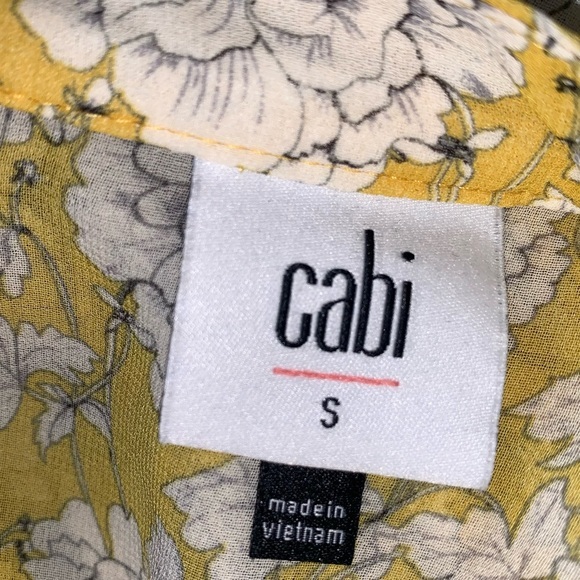 CABI Floral Tunic blouse in Small. Soft yellow and‎ gray that fades to d… - Picture 12 of 12